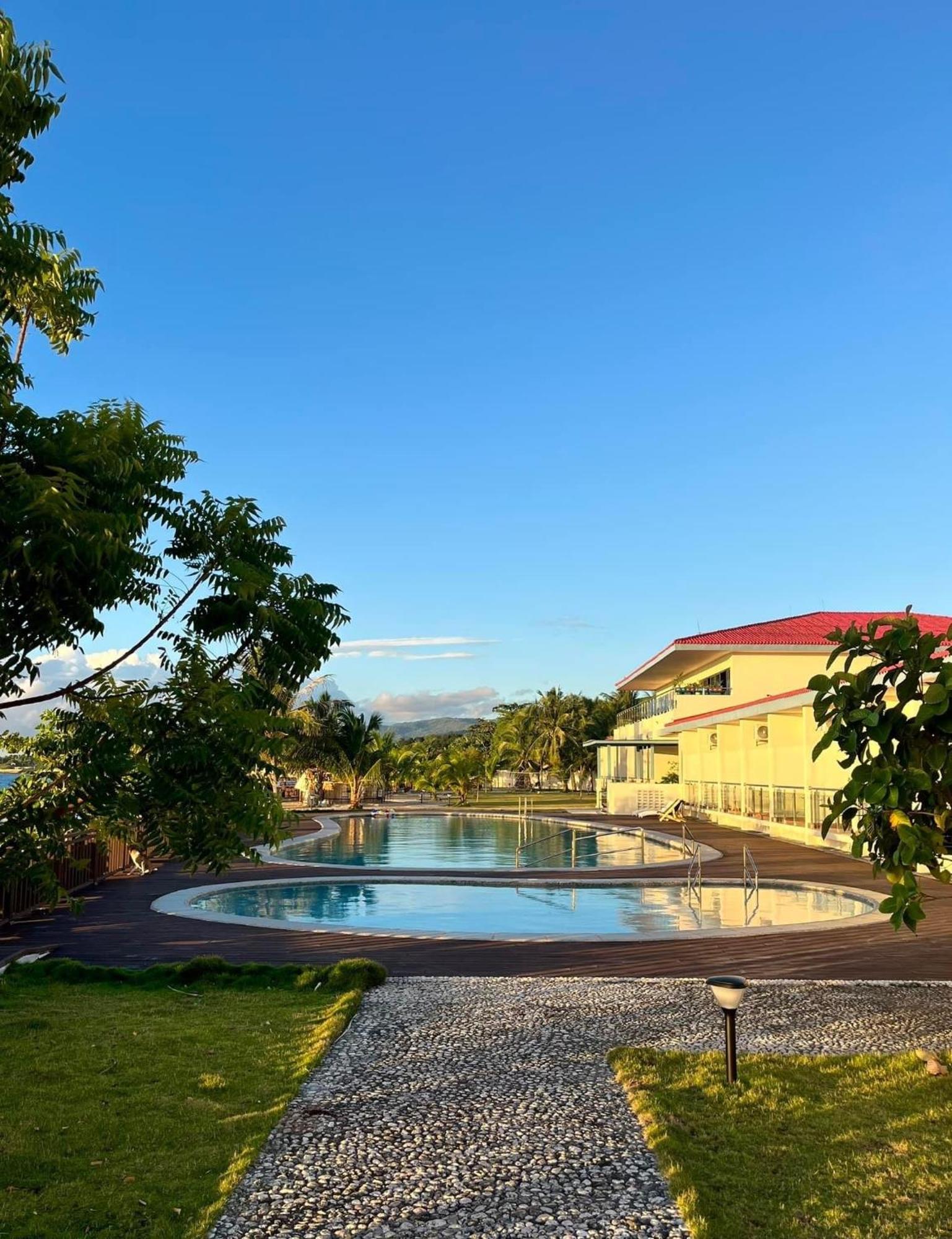 W Golf Resort Oslob Exterior foto