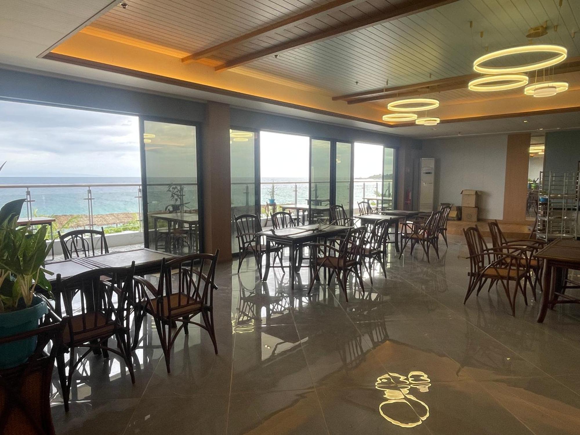 W Golf Resort Oslob Exterior foto