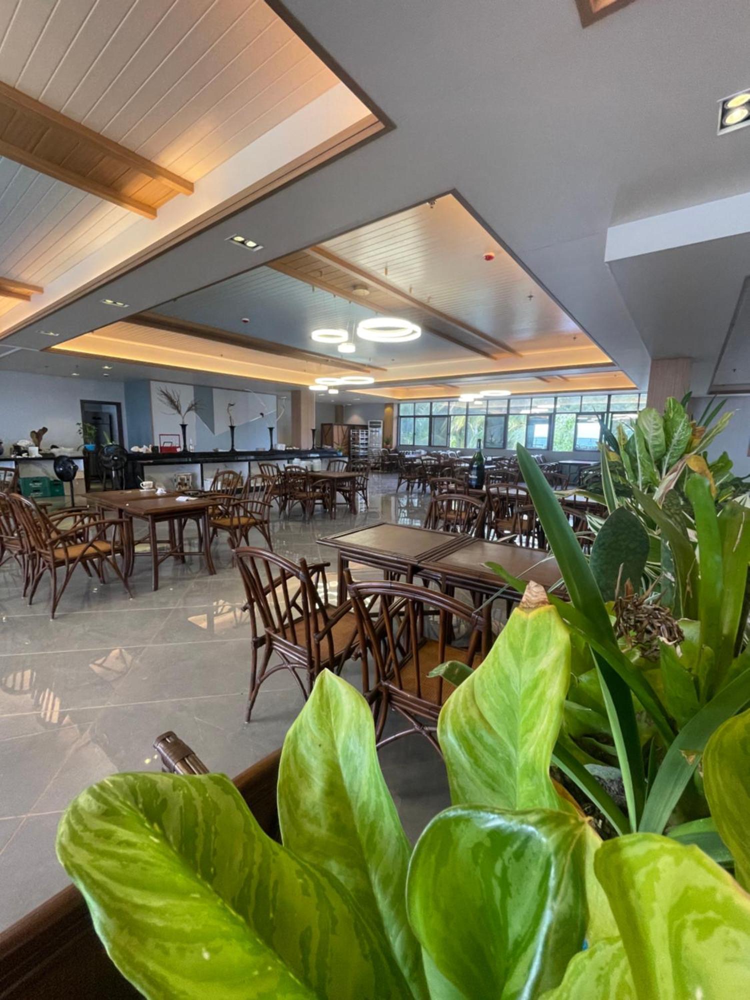W Golf Resort Oslob Exterior foto