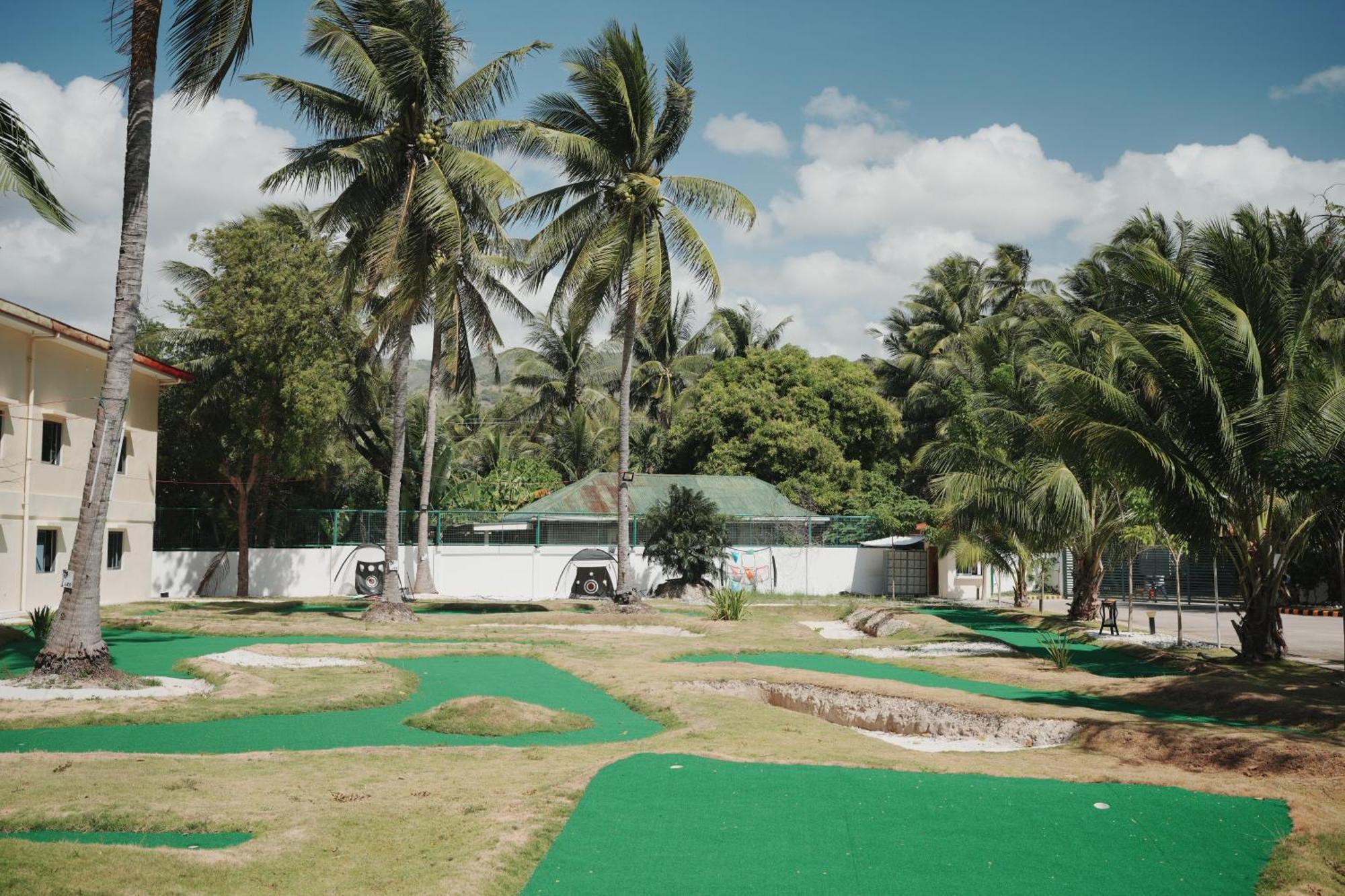 W Golf Resort Oslob Exterior foto