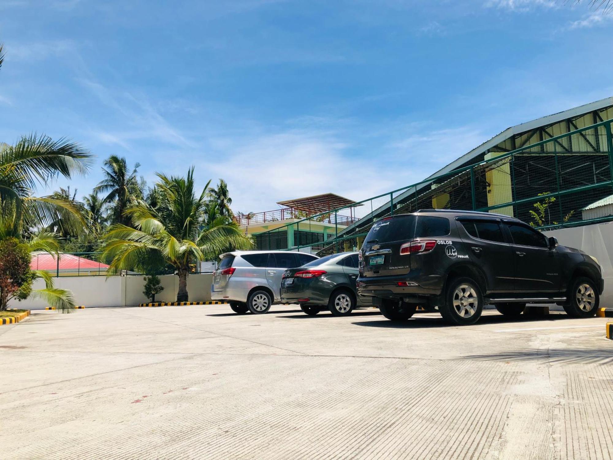 W Golf Resort Oslob Exterior foto